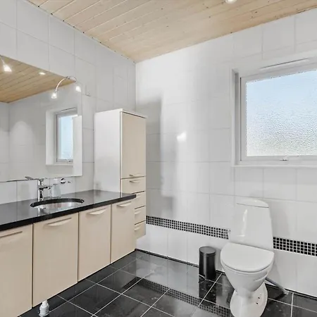 S748-stroby-ladeplads-alkevej-8 *